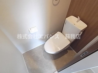 【トイレ】 | リヴェール寒川 | ゆったりとした空間のトイレです