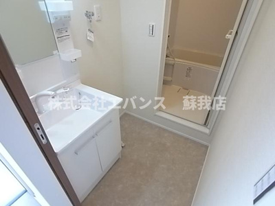  | リヴェール寒川