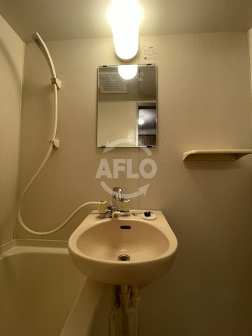 ロイヤルヒルIの洗面所|ロイヤルヒルI　洗面台