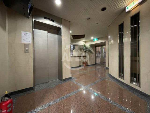 ロイヤルヒルIのロビー|ロイヤルヒルI　ロビー