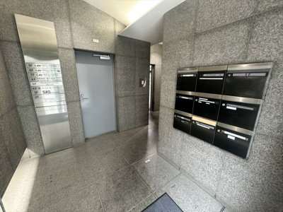 【エントランス】 | 恵比寿幸和ビル | 落ち着いたエントランスです