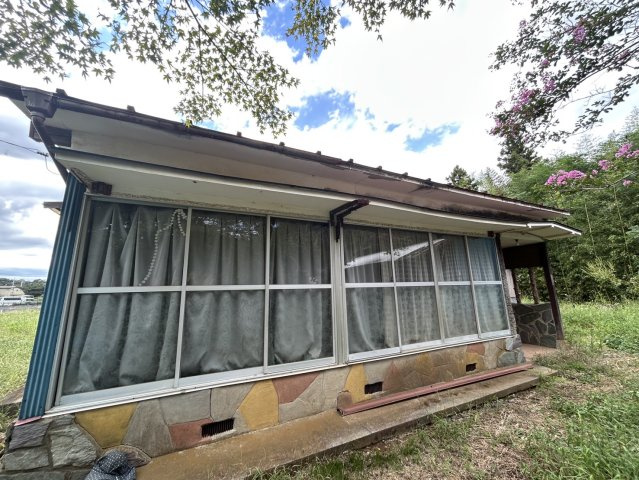 古屋付き広大な土地♪資材置き場などにいかがですかの外観|建物