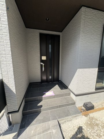 練馬区富士見台１丁目新築戸建の玄関