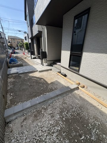 練馬区富士見台１丁目新築戸建の前面道路含む現地写真