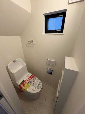練馬区富士見台１丁目新築戸建のトイレ