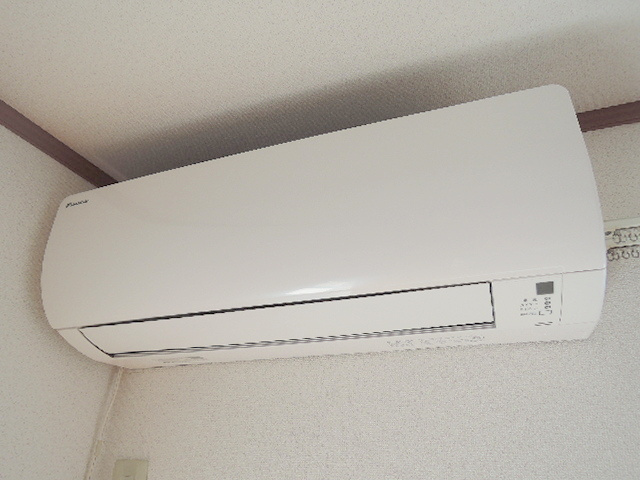 ＲＥＩＮＨＥＩＴの設備|年中活躍のエアコン♪