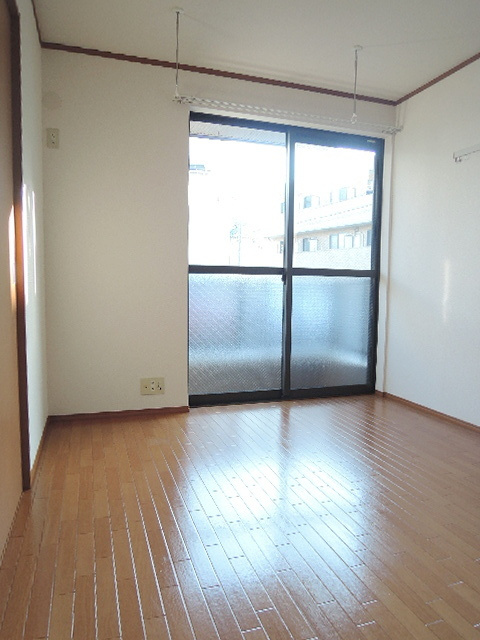 ＲＥＩＮＨＥＩＴの洋室