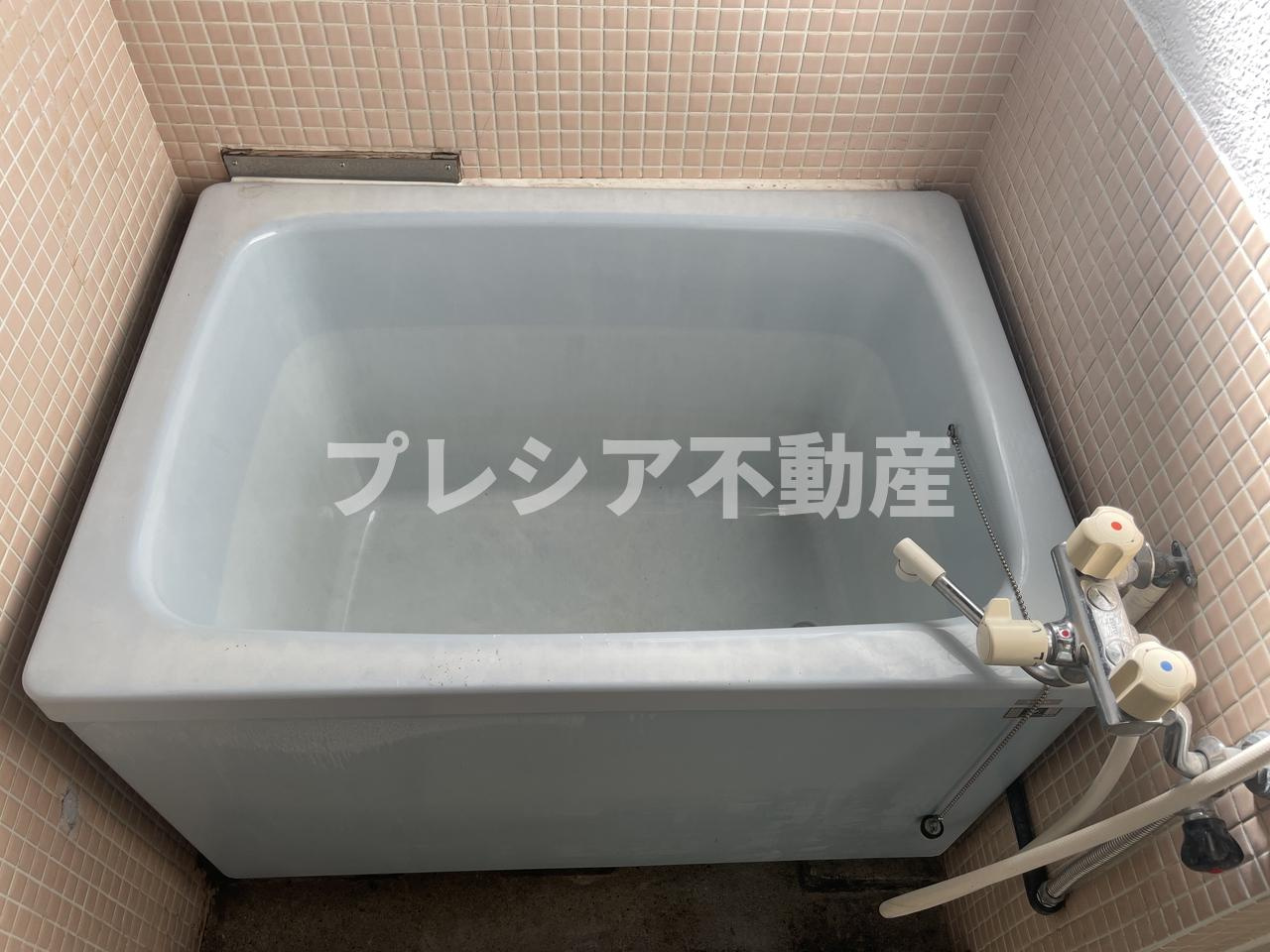 寿コーポの浴室