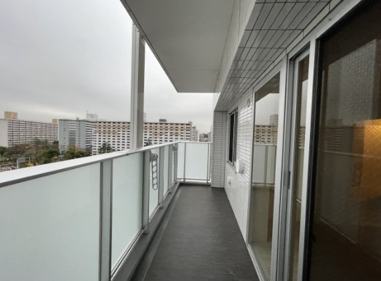 クリスタルガーデン ソレイユのバルコニー