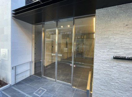 クリスタルガーデン ソレイユのエントランス