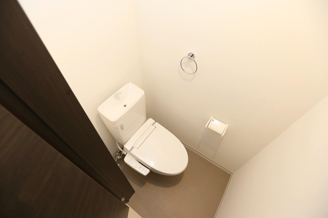 【トイレ】 | ポルトボヌール