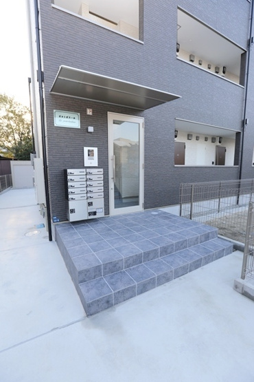 【エントランス】 | ポルトボヌール