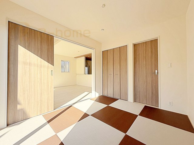 水戸市姫子1丁目　新築戸建て　1号棟の和室|フローリングより衝撃が少ない和室は、ご両親のお部屋やキッズスペース、客間としても活用頂けます。