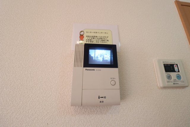 プレミールの設備|モニター付インターホン