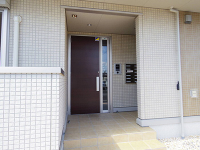 【エントランス】 | AIRY HILLS（エアリー ヒルズ） D棟 | オートロックエントランス