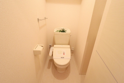 【トイレ】 | AIRY HILLS（エアリー ヒルズ） D棟 | もちろん温水洗浄暖房便座です