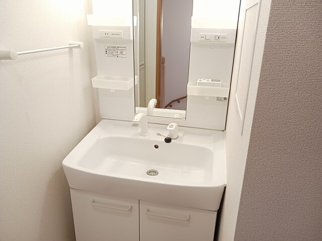 メゾン・ドゥ・ソレイユ　Ａの洗面所|洗面所