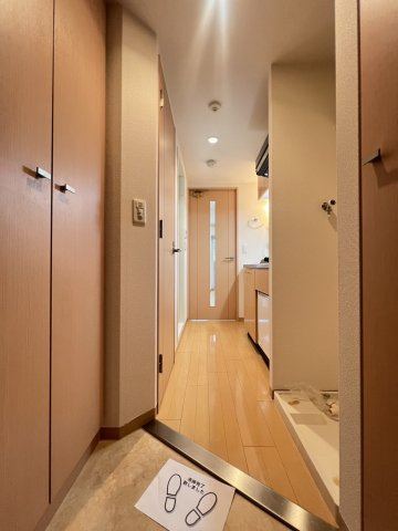 エステムコート神戸ハーバーランド前Ⅶレーベルの玄関