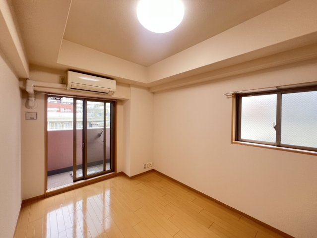 エステムコート神戸ハーバーランド前Ⅶレーベルの居間・リビング