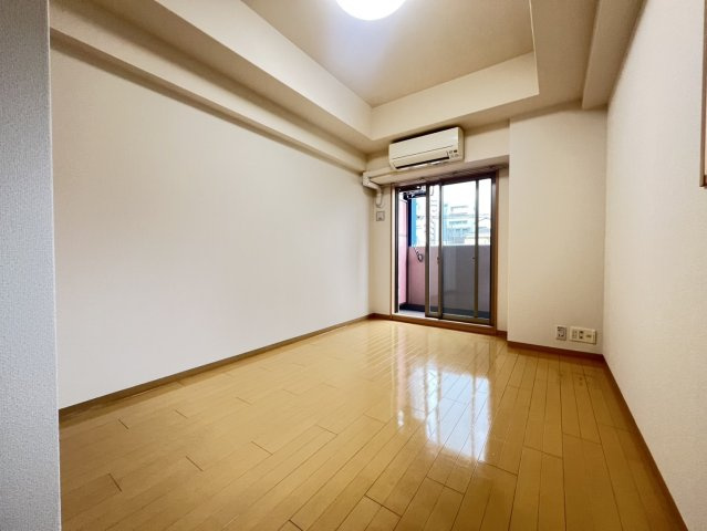 エステムコート神戸ハーバーランド前Ⅶレーベルの居間・リビング