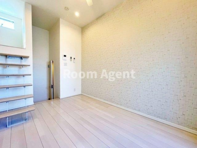 Cathbharr 車道の居間・リビング|※類似写真です