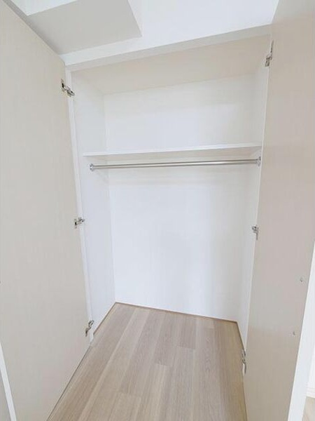 セントレイクセレブ代官町の収納