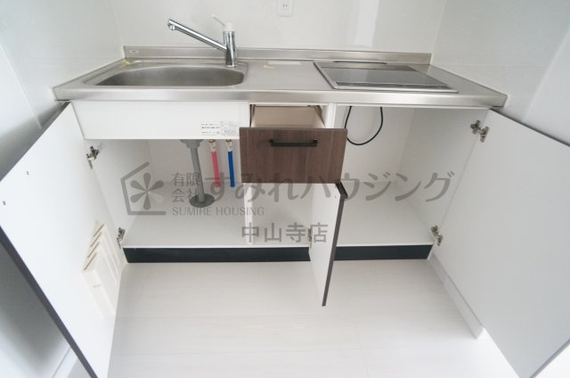 安倉南ガレージハウスのキッチン