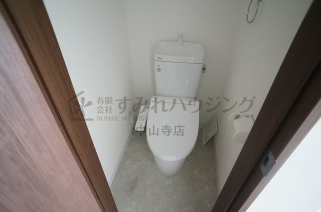 安倉南ガレージハウスのトイレ