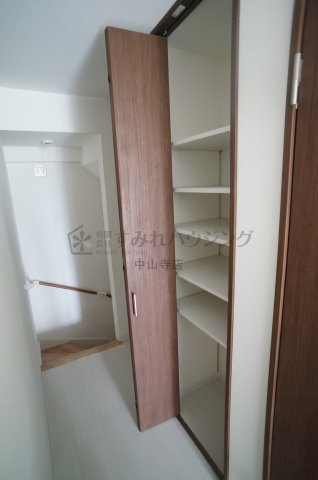 安倉南ガレージハウスの収納