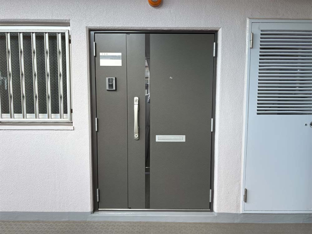 パストラル昆陽の玄関