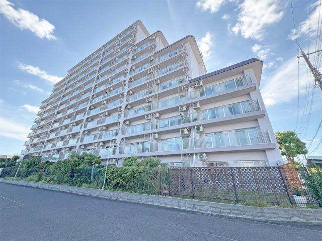 パストラル昆陽の外観