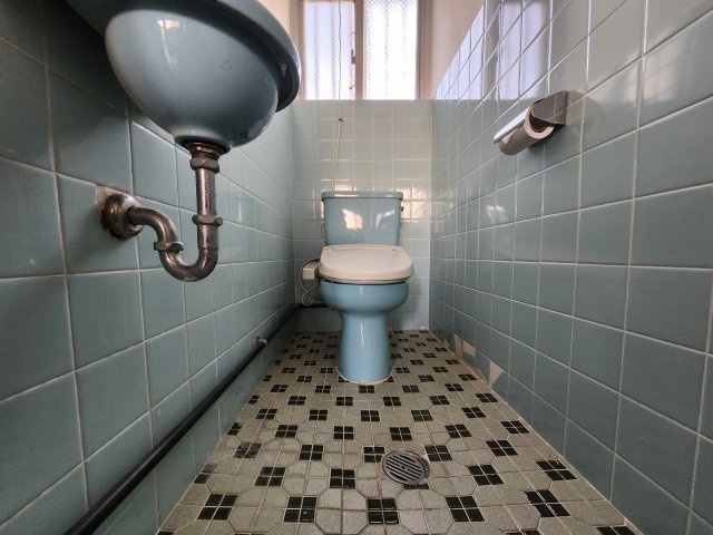 那覇市古波蔵２丁目のアパートのトイレ