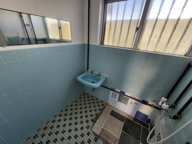那覇市古波蔵２丁目のアパートの浴室