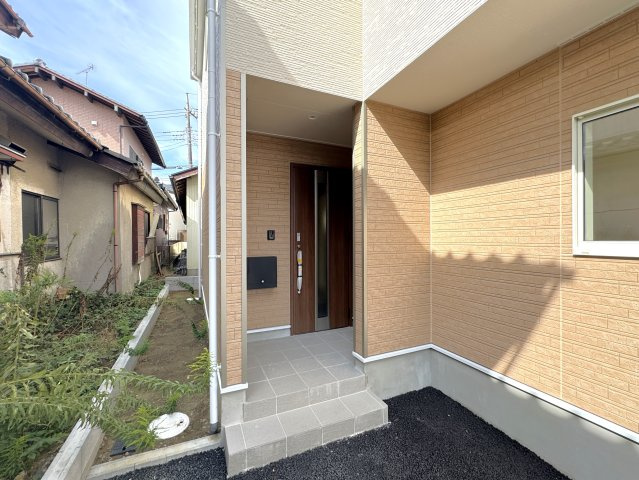 松戸市八ケ崎緑町新築戸建のエントランス|エントランス・玄関ポーチ