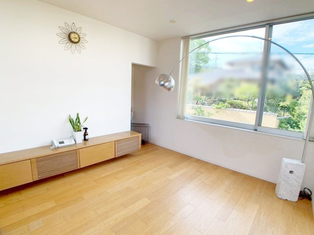 菊谷町 中古戸建の居間・リビング