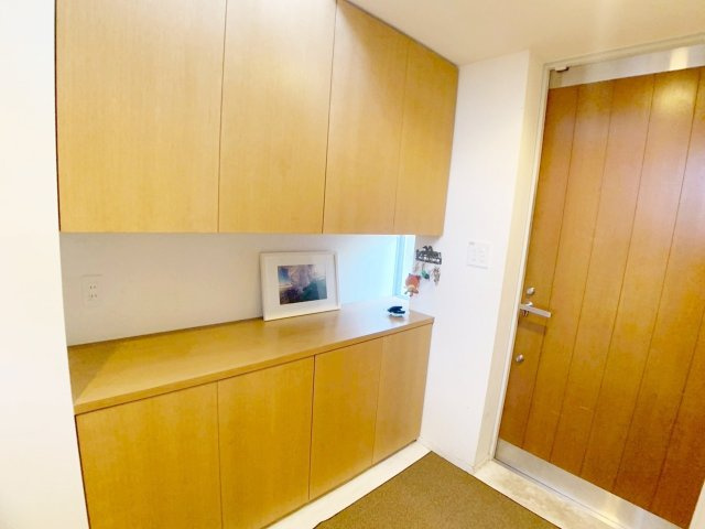 菊谷町 中古戸建の玄関