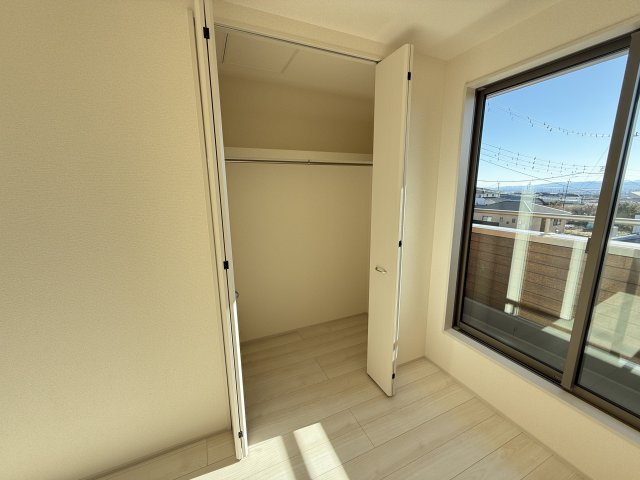 リーブルガーデンＳ第11　前橋市富士見町時沢　２号棟の収納|2階洋室２収納です