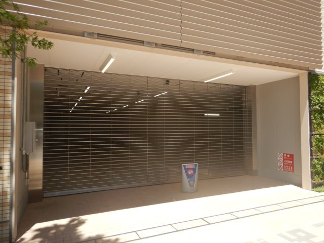 パークタワー西新宿の駐車場