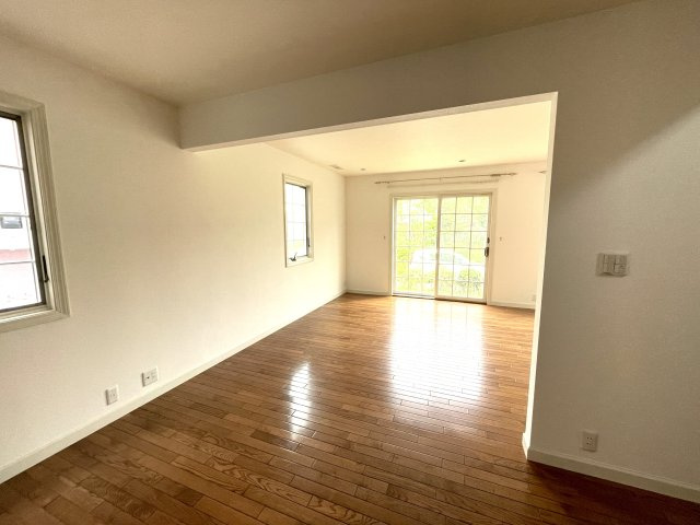 季美の森南売り中古戸建の居間・リビング