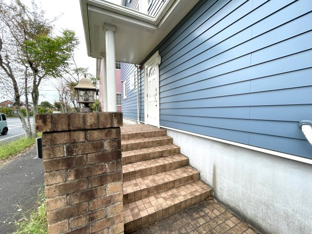 季美の森南売り中古戸建のエントランス