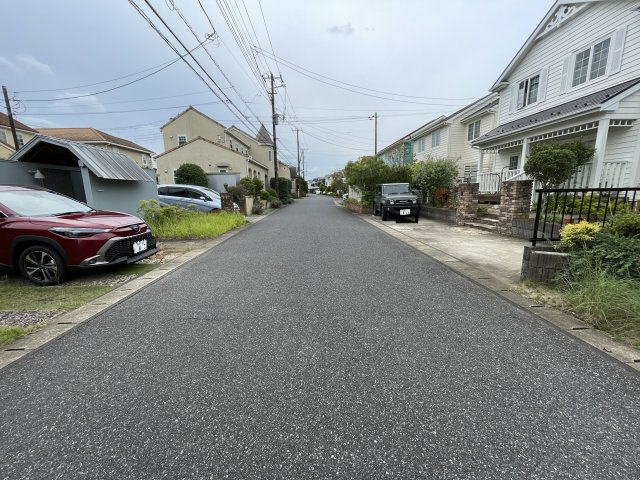 季美の森南売り中古戸建の前面道路含む現地写真