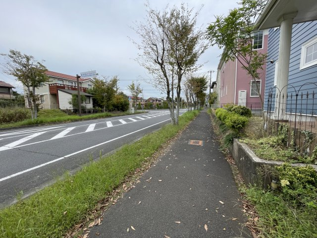 季美の森南売り中古戸建の前面道路含む現地写真