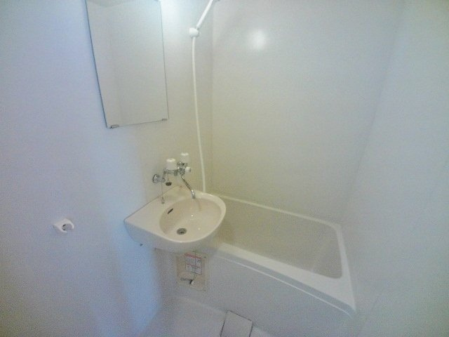 六甲ガーデンホームズの浴室