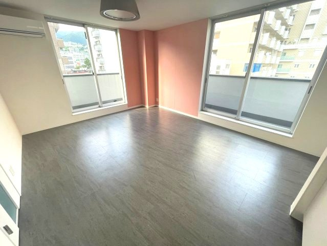 クレッソ六甲道の居間・リビング