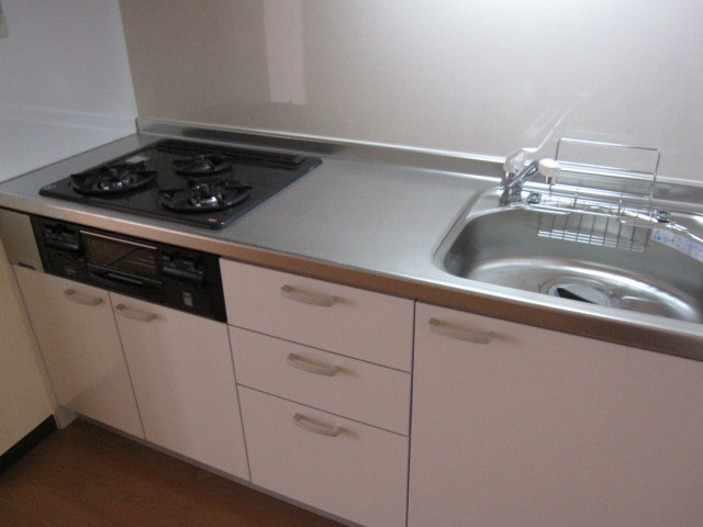 ヤマウラ77ビルのキッチン