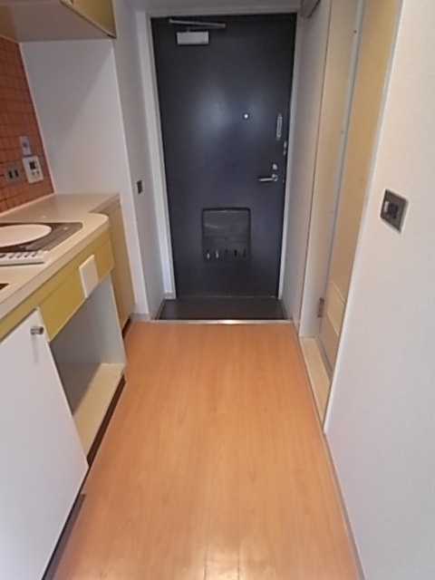 ネオダイキョー神戸元町の玄関