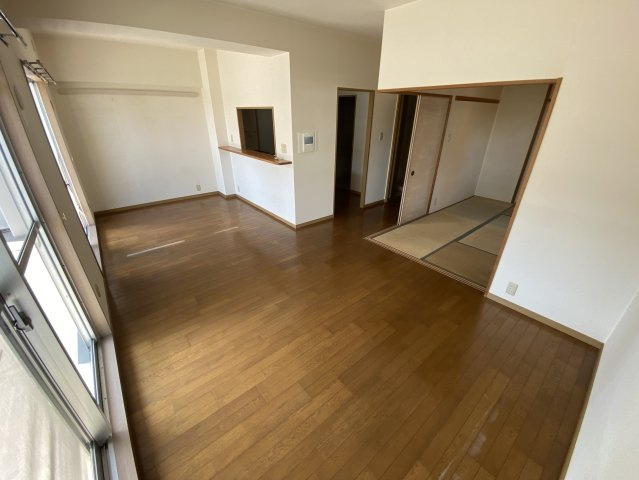 深江駅前ビルの居間・リビング