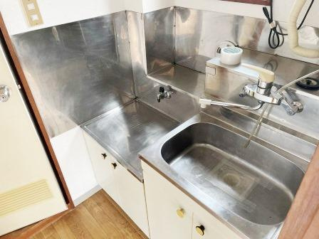 MOAビルのキッチン