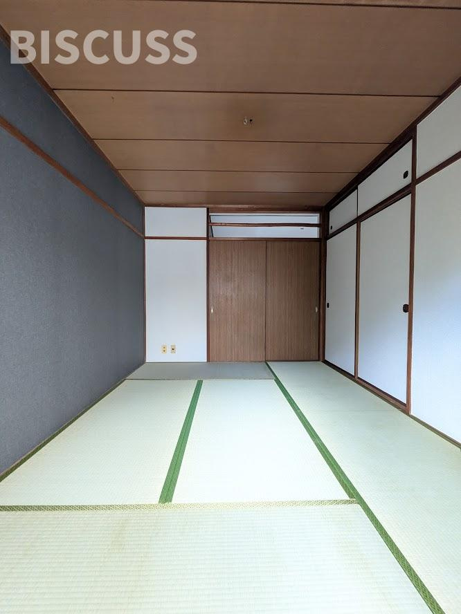 泉マンションの和室