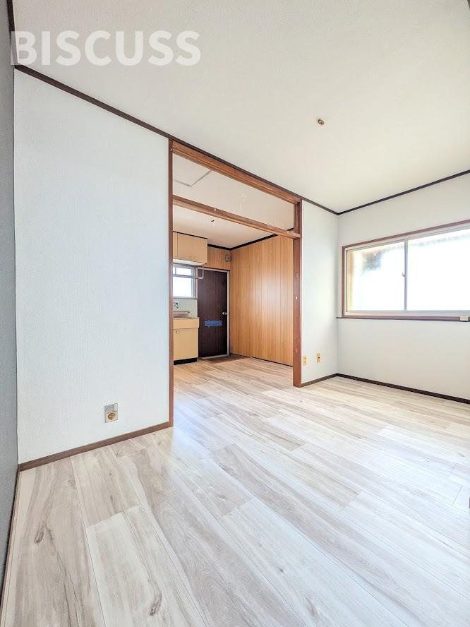 泉マンションの居間・リビング